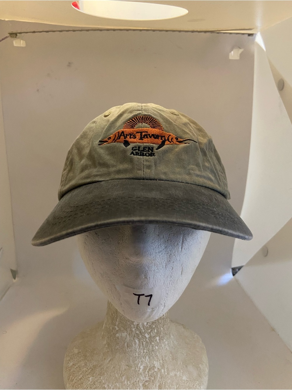 Vintage Art’s Tavern, Glen Harbour Hat - Strapback hat